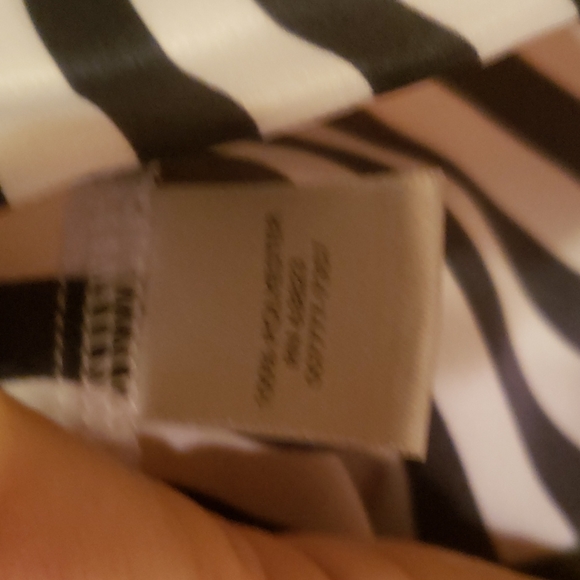 $15 or 2/$20!Christopher & Banks Striped Black & White Short Sleeve Large Petite - Picture 4 of 7